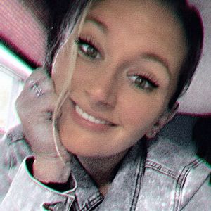 Meet your Posher, Leanne